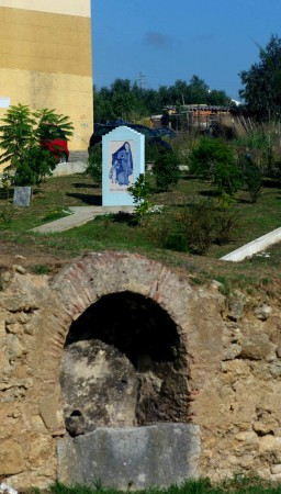 A.Sotero.Frazão | Se for possível pôr água a correr na fonte recuperá-la e reconstruindo-a e colocar imagem Nossa Senhora da Fonte Apelação junto à fonte, era bom e fazia mais sentido